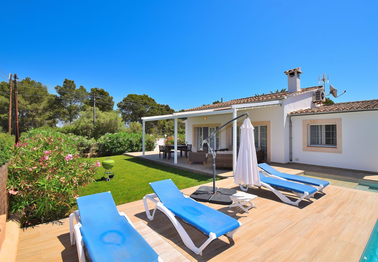 Country house in Cala Murada - Villa with garden in residential area Can Lluis 191