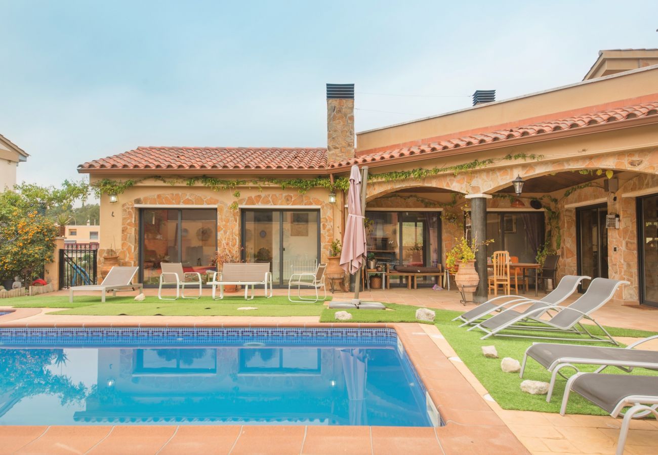 Villa in Calafell - R58 One store house 3 km from the beach