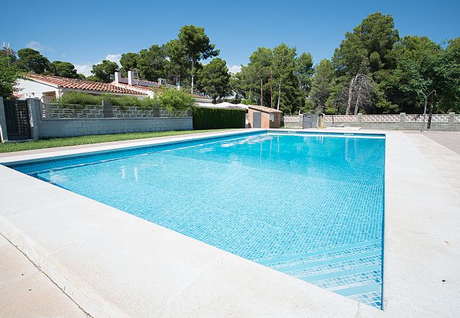 Villa/Dettached house in Salou - TH01 Holiday house close to Port Aventura Salou 
