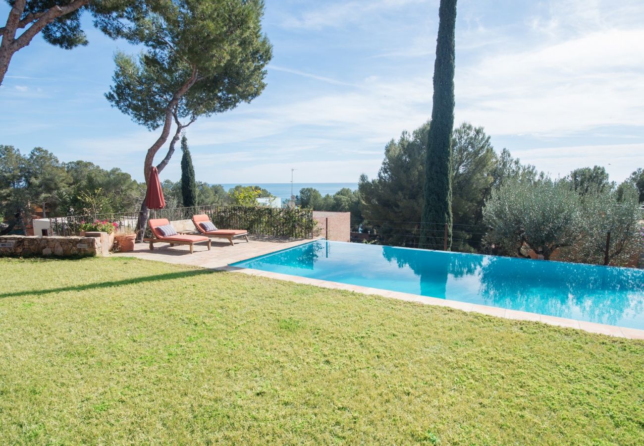 Villa in Tarragona - TH61 Spectacular villa 500m to the beach
