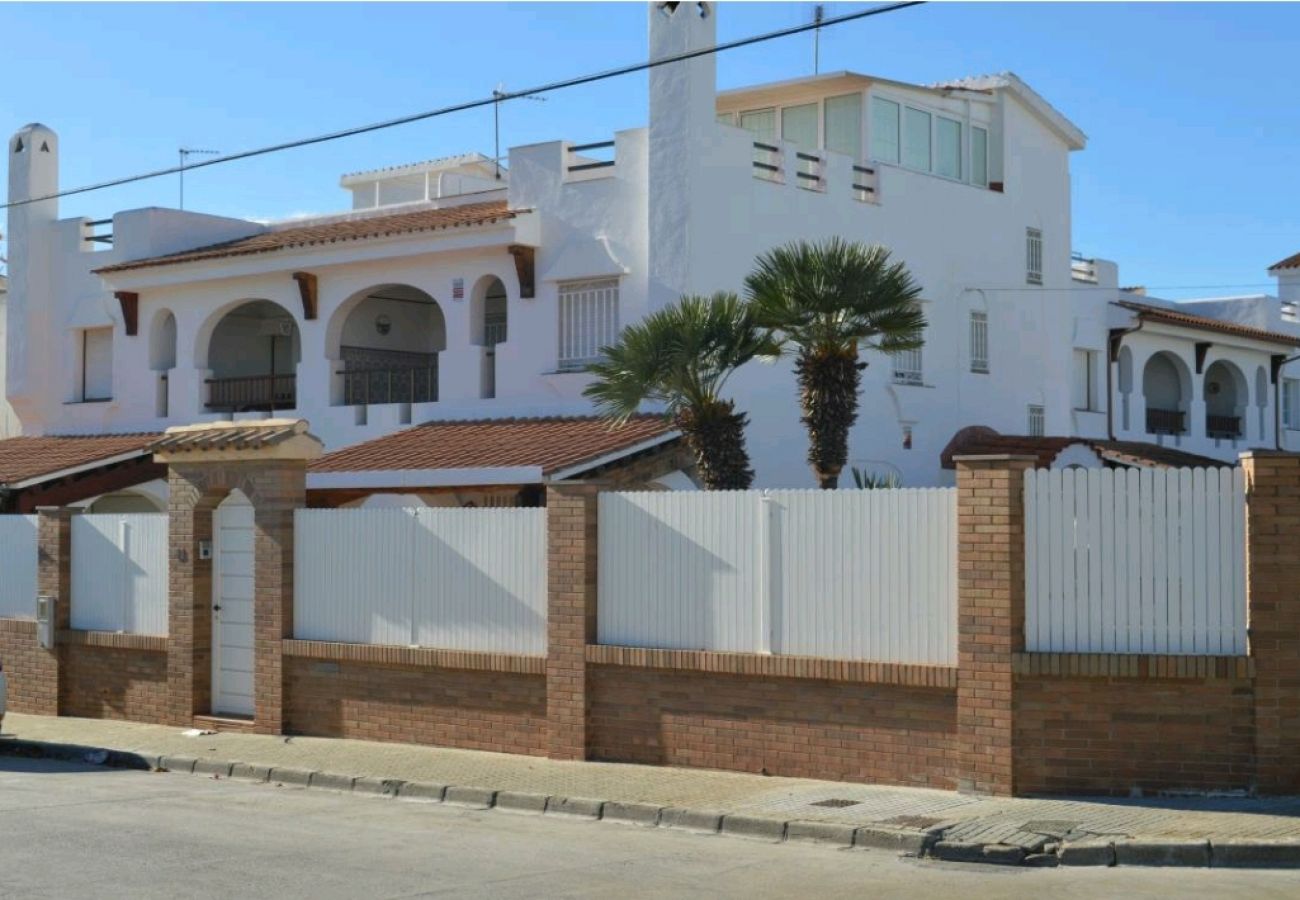 Townhouse in Cunit - BFA 116 Large house with private pool 10 minutes from the beach