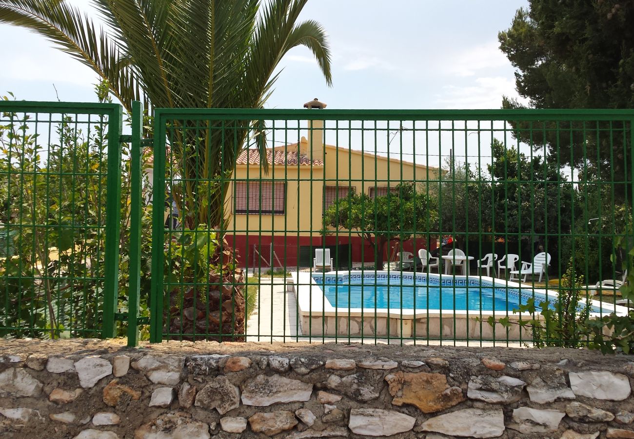 Villa in Ametlla de Mar - Villa Ametlla 24:Fenced Private Pool-Garden with BBQ-Near Beaches Las 3 Calas