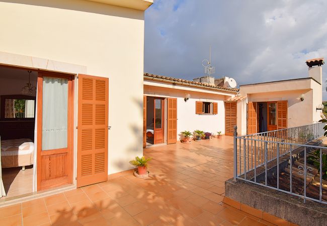 Country house in Campanet - Can Nina 198 traditional finca with private swimming pool, terrace, barbecue and WiFi