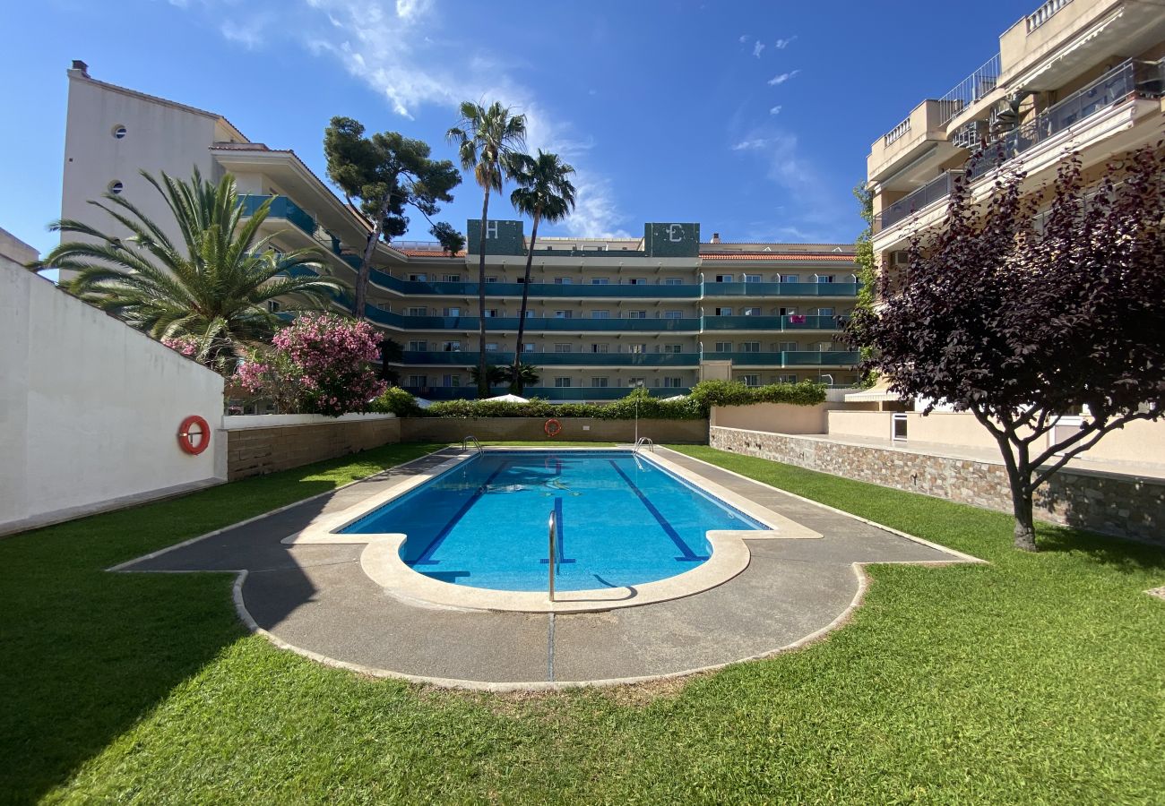 Apartment in Calafell - R128 Beach apartment with pool