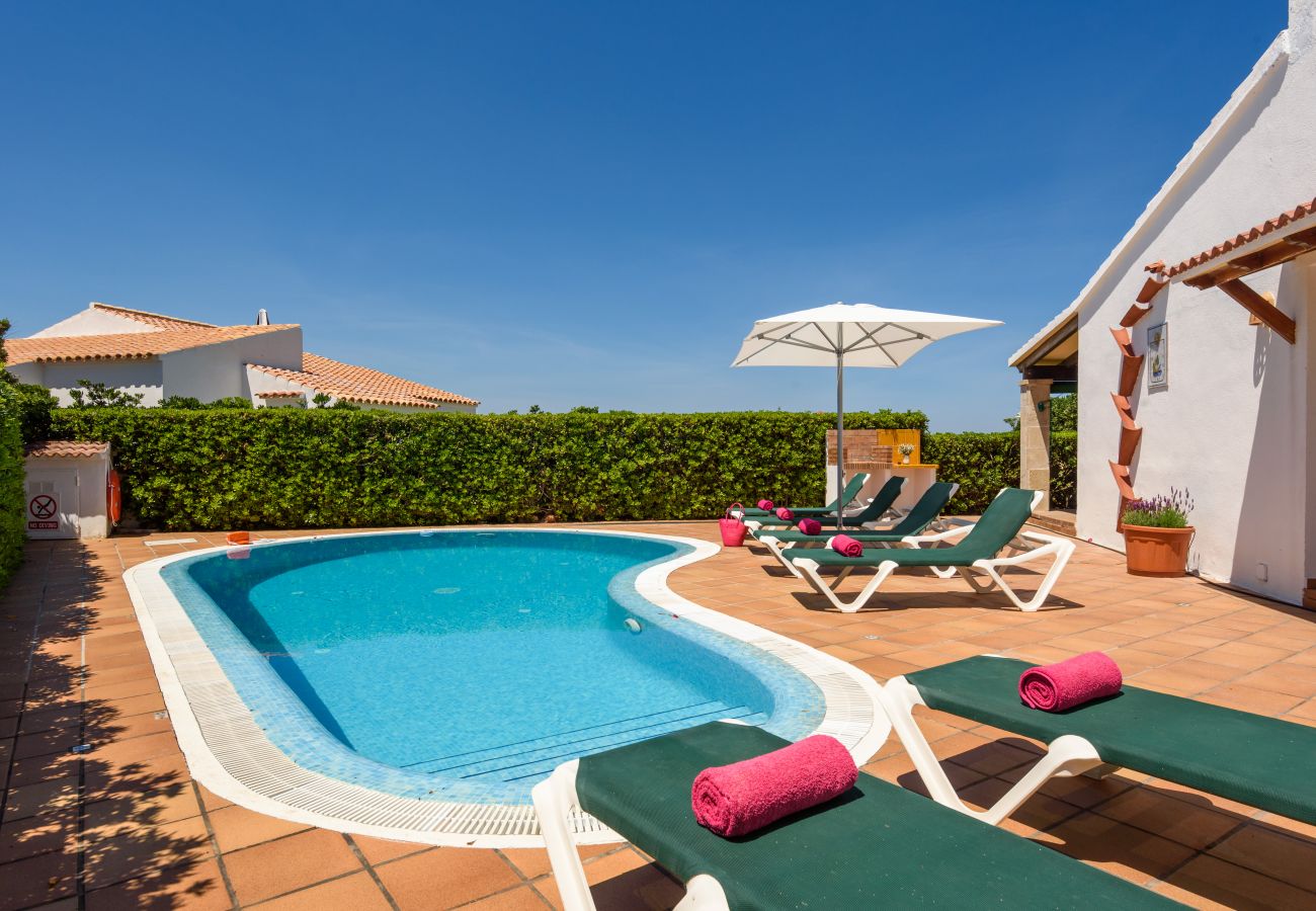 Villa à Cap d´Artruix - Villa privada en Cap d'artrutx con piscina privada,Wifi gratis, AC en habitación principal