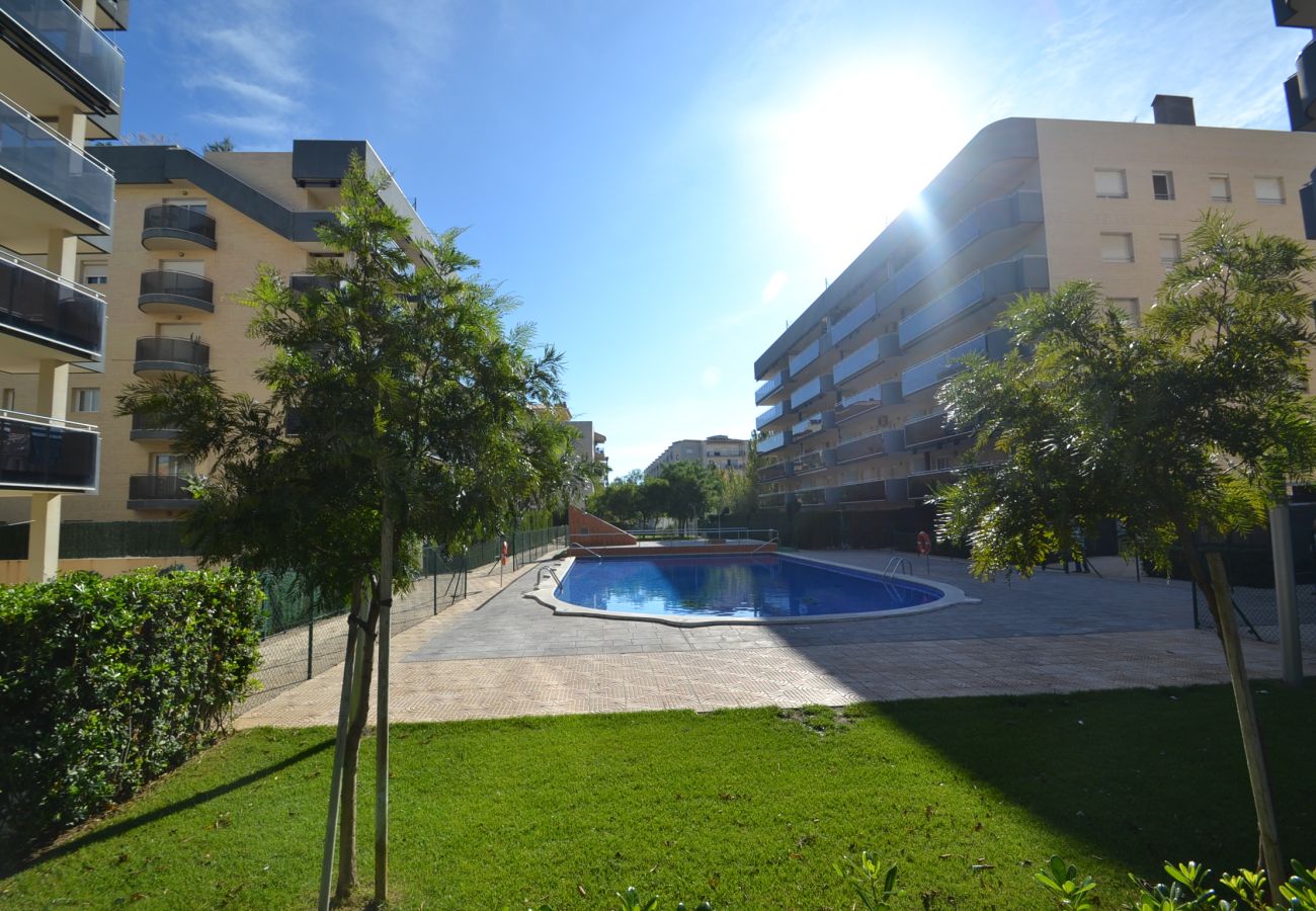 Appartement à La Pineda - Nova Pineda 4:Plage,centre La Pineda 290m-Grande terrasse-Piscines,Jeux,Jardin