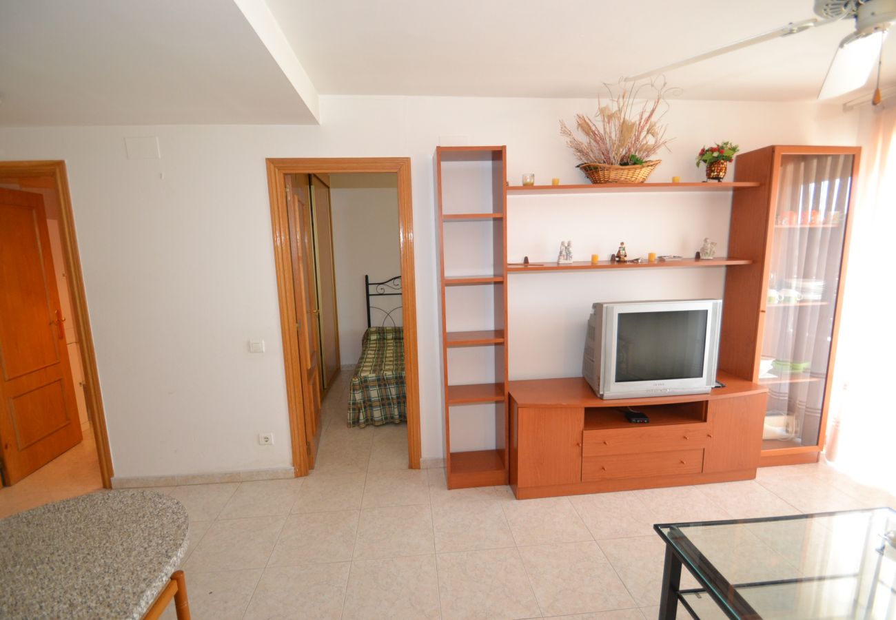Appartement à La Pineda - Aguamarina 4: Grande Piscine et jardin-300m plage et centre La Pineda-Wifi et linge inclus