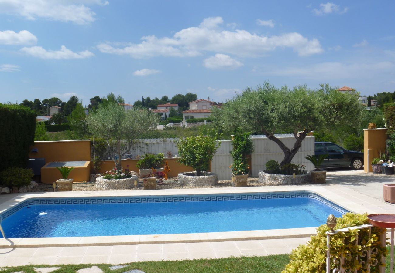 Villa à Ametlla de Mar - Villa Ametlla 7:Piscine privée-Jardin avec Barbecue-Proche Plages Las Tres Calas-Wifi gratuit