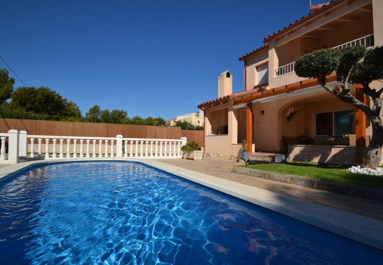 Villa à Ametlla de Mar - Villa Jordi:Piscine privée,2 Terrasses,BBQ-Proche plages Las 3 Calas-Wifi inclus