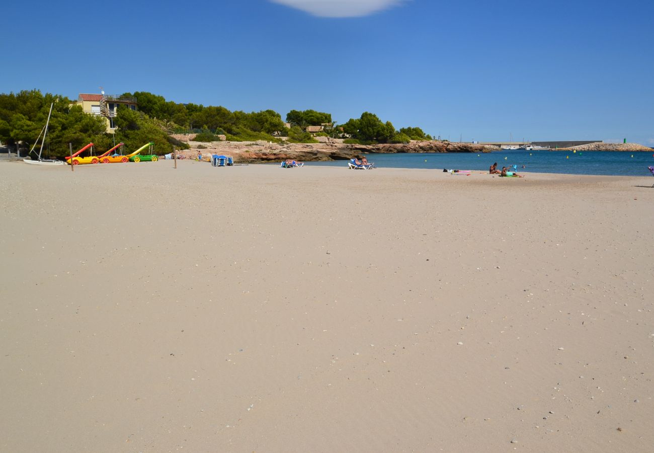 Villa à Ametlla de Mar - Villa Ametlla 11:Piscine privée sécurisée proche plages à Las 3 Calas-Jardin et Barbecue-Wifi gratuit