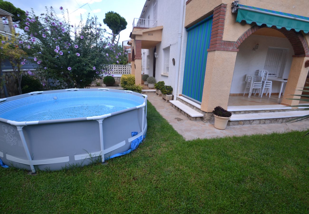 Villa à Cambrils - Villa Cuco:Jolie Villa avec jardin et piscine enfants-400m Plage Cambrils-Climatisation et wifi inclus