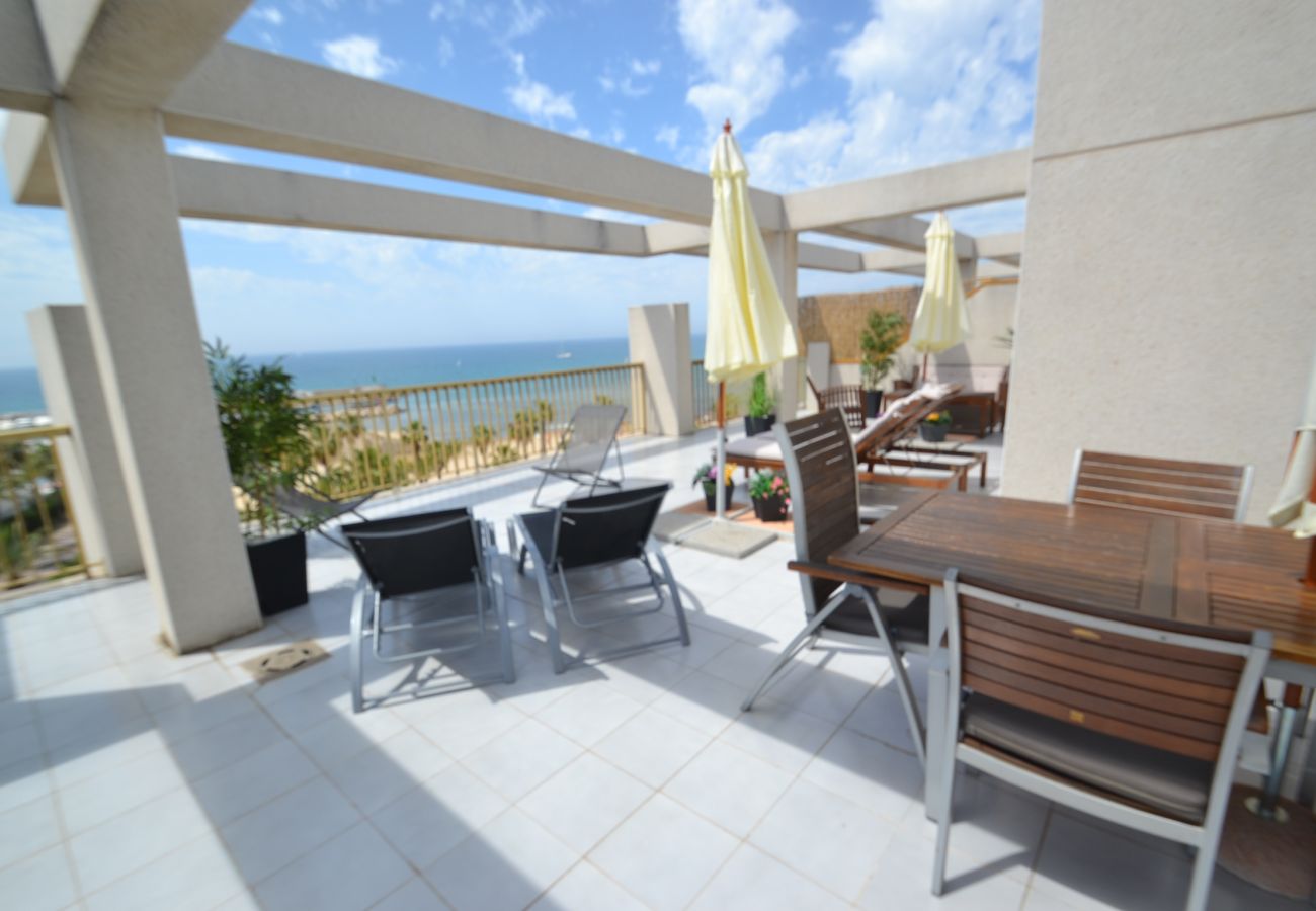 Appartement à Salou - Atico Miramar:Terrasse 130m2 vue mer et Port Salou-Climatisation Wifi Garage Linge inclus