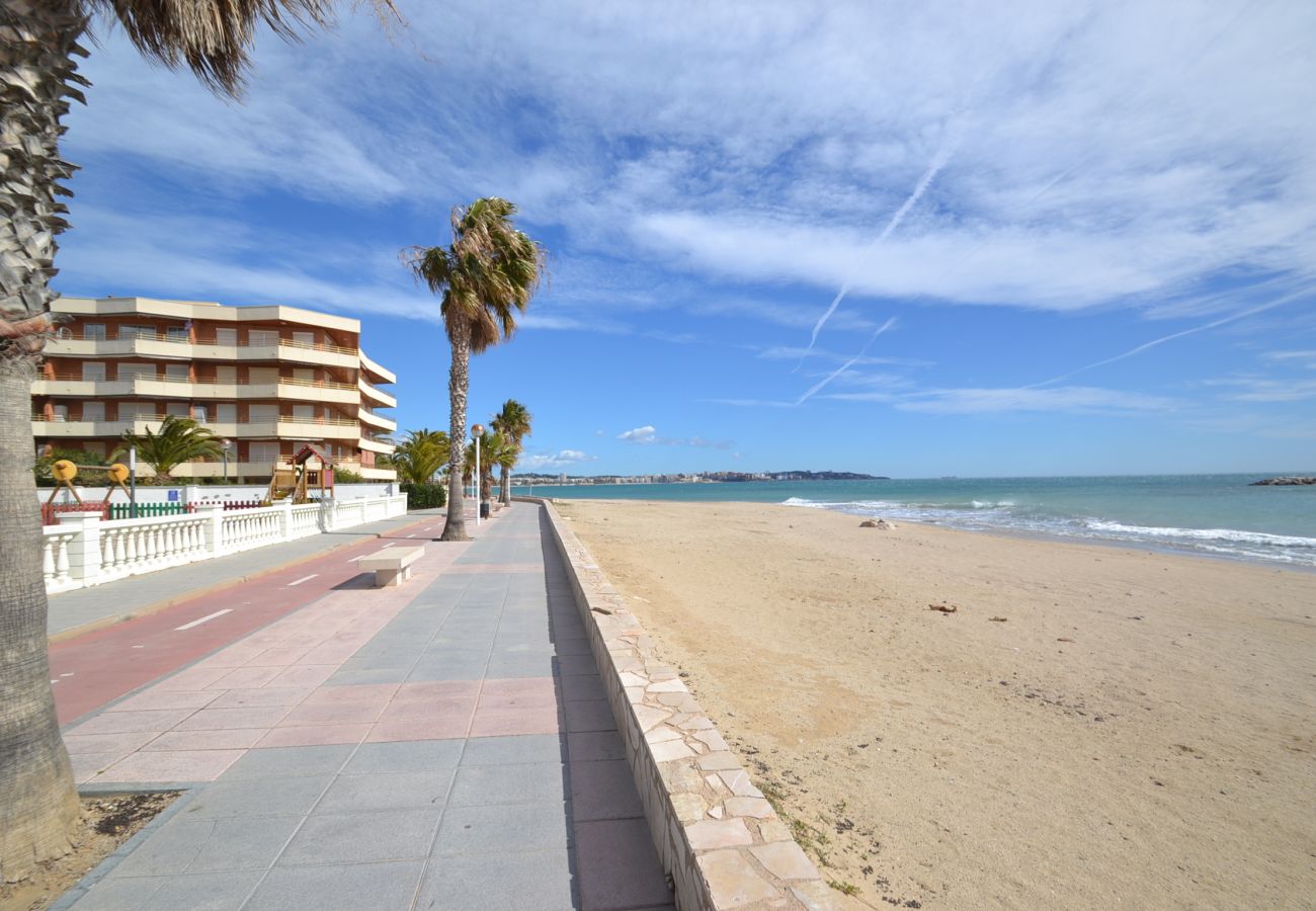 Appartement à Cambrils - Solirene T3: Terrasse vue mer-Piscine-Devant plage Cambrils Vilafortuny-Wifi inclus