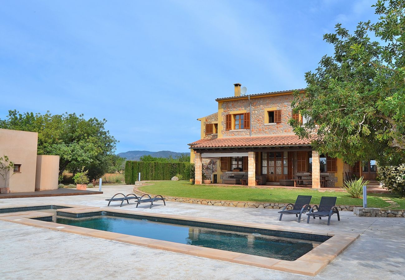 À partir de 100 € par jour, vous pouvez louer votre villa à Majorque.