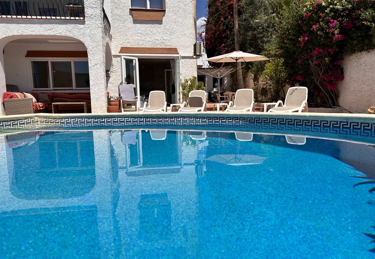 Appartement à Nerja - Appartement de vacances avec piscine privée
