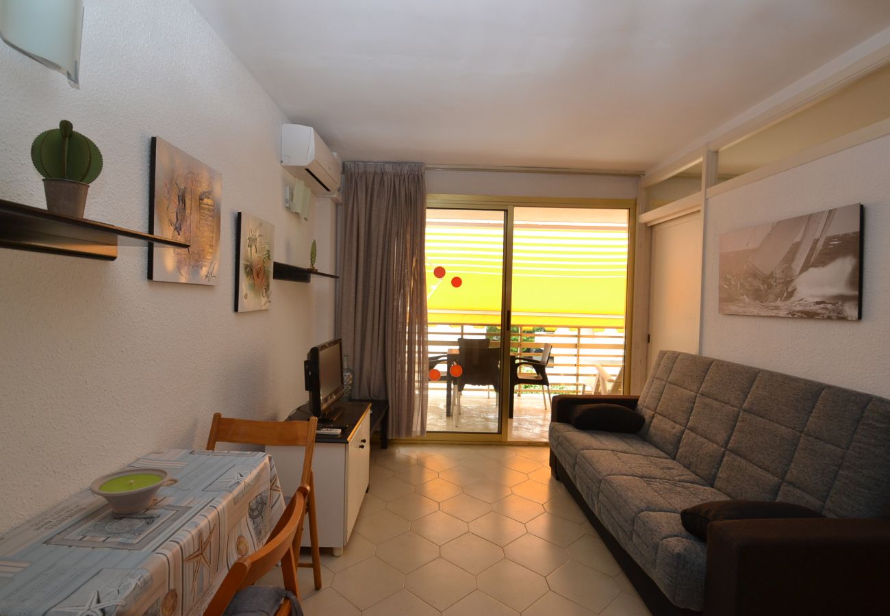Appartement à Salou - Novelty 5:Face plage Salou-Piscines-Wifi,Clim,Linge,Satellite gratuit
