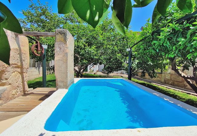 Maison à Sineu - Ca S'Escolà 175 maison traditionnelle majorquine avec jardin, grand barbecue et WiFi