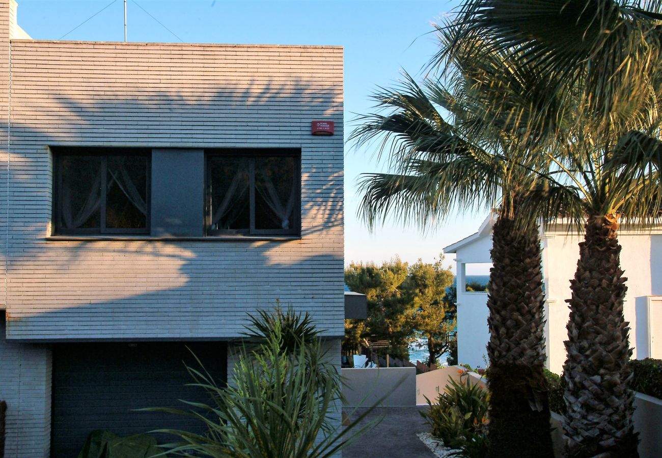Villa à Tarragone - TH70 Maison moderne avec vue sur la mer à 200m de la plage