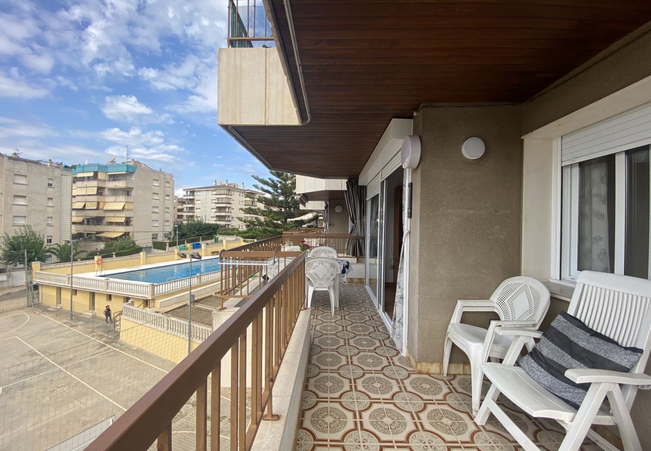 Appartement à Cunit - R124 Appartement avec piscine et terrain de sport