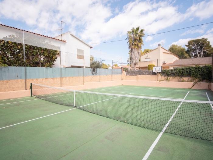 image R84 Villa con Piscina y pista de Tenis 17