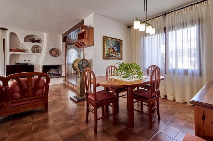 image R84 Villa con Piscina y pista de Tenis 29