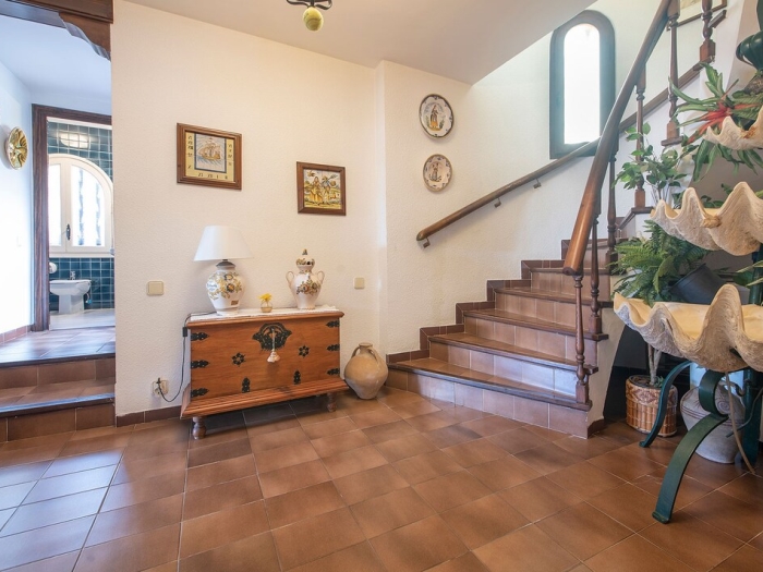 image R84 Villa con Piscina y pista de Tenis 32
