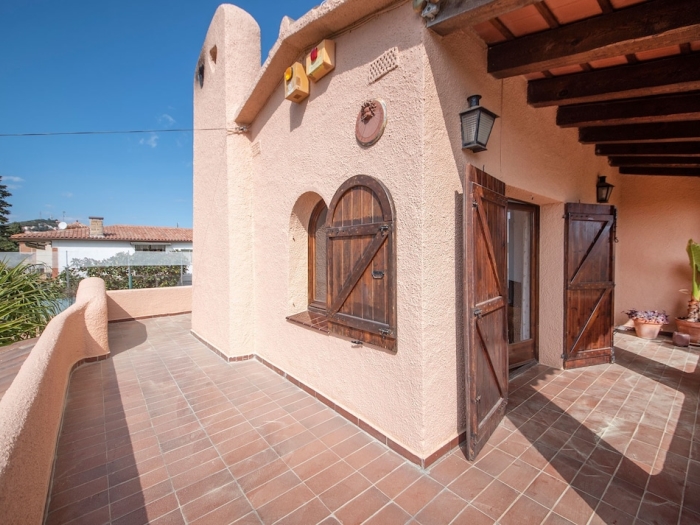 image R84 Villa con Piscina y pista de Tenis 45