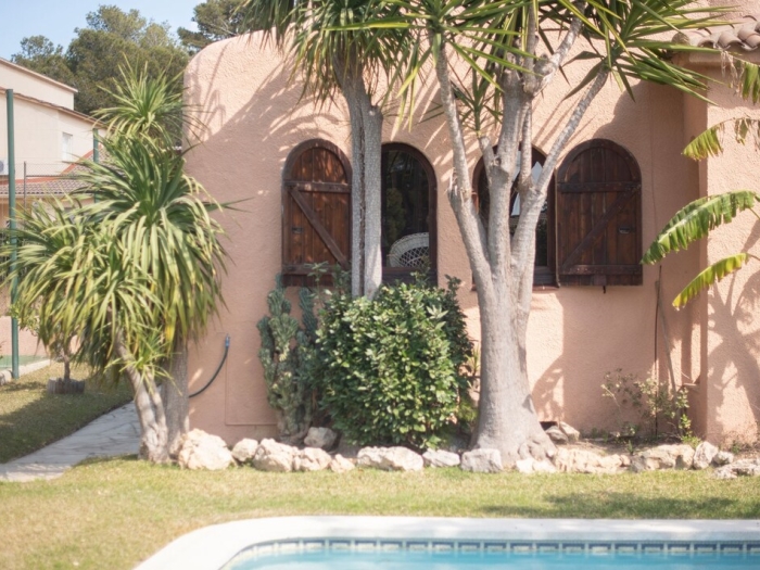 image R84 Villa con Piscina y pista de Tenis 5