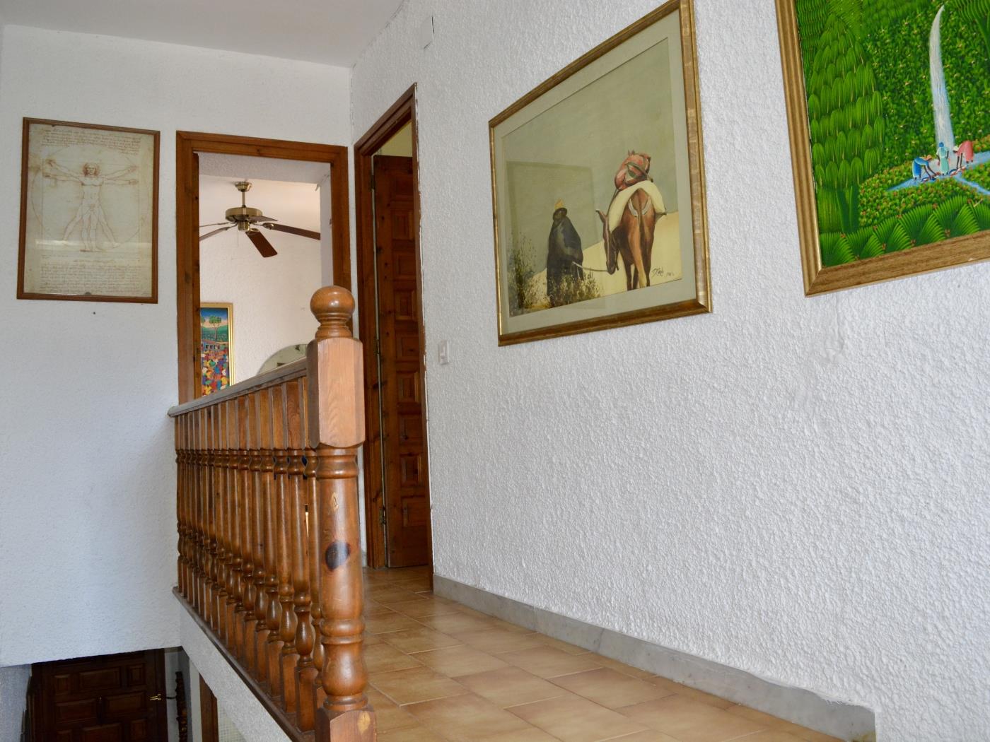 image R97 Exclusiva casa adosada en venta delante de la piscina en Alorda Park 14