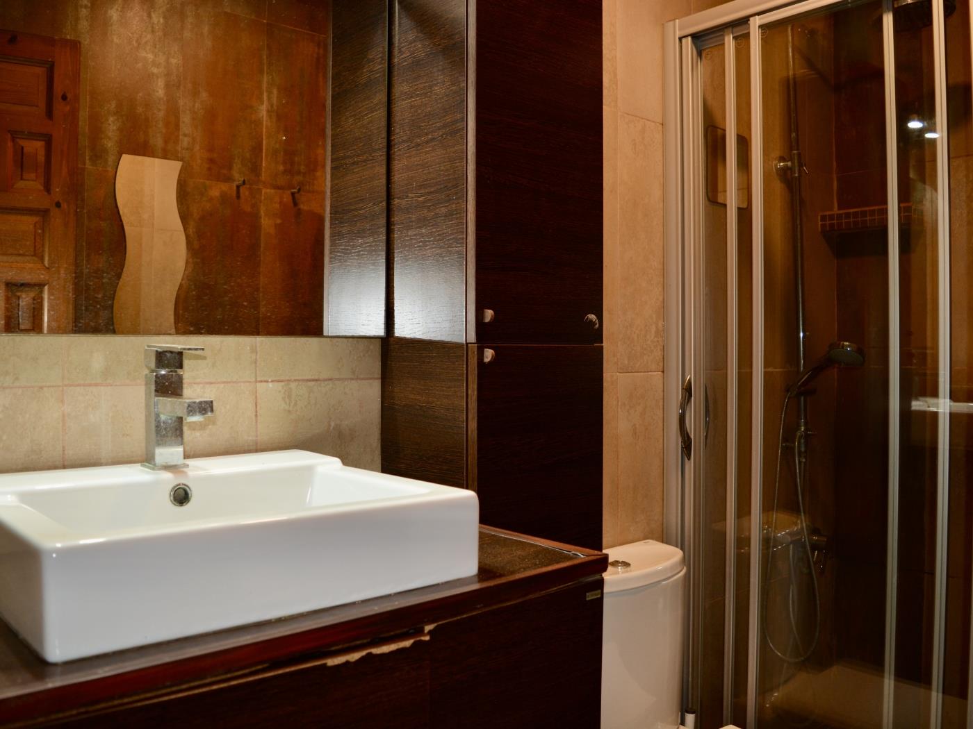 image R97 Exclusiva casa adosada en venta delante de la piscina en Alorda Park 21