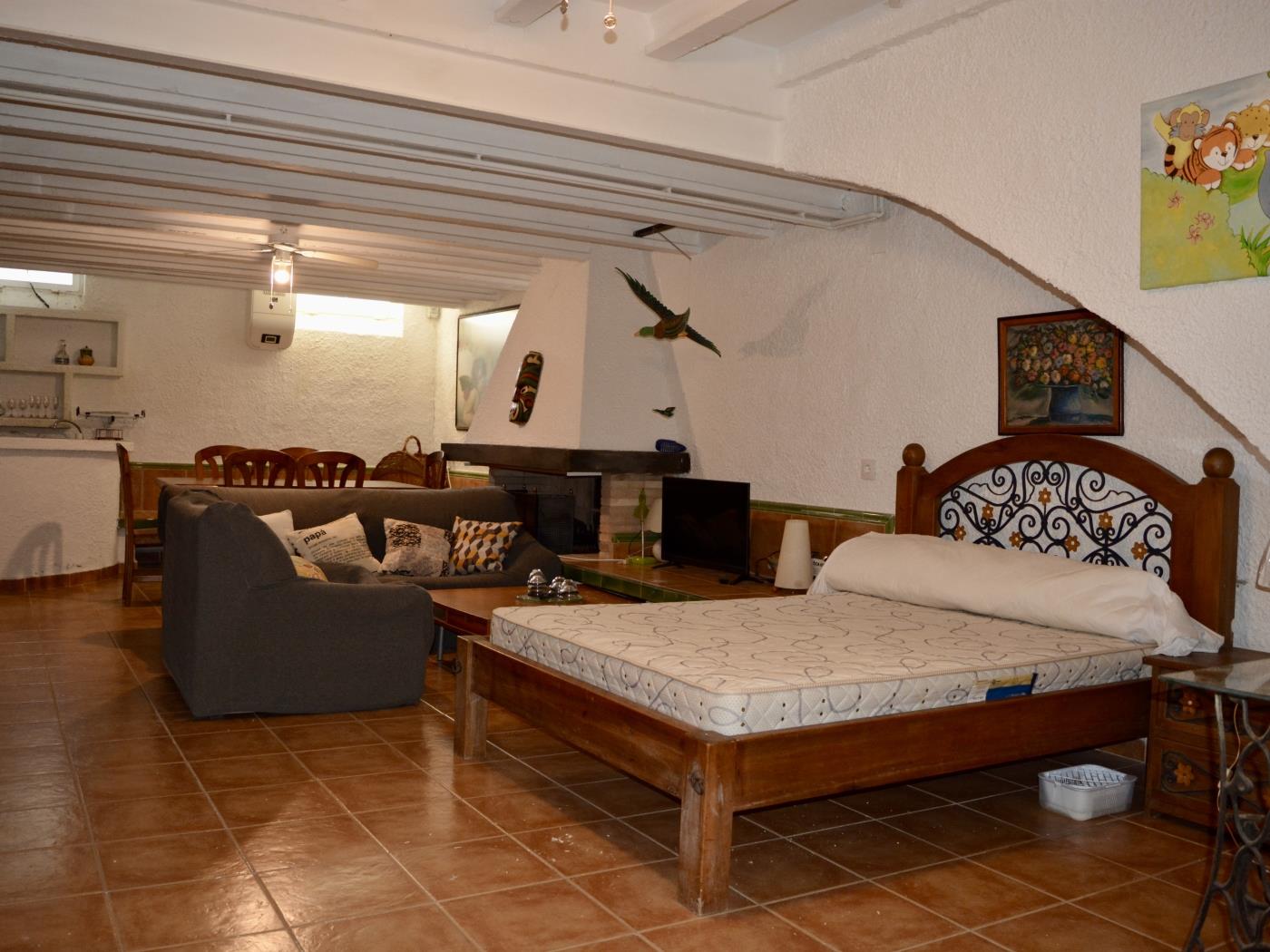 image R97 Exclusiva casa adosada en venta delante de la piscina en Alorda Park 32