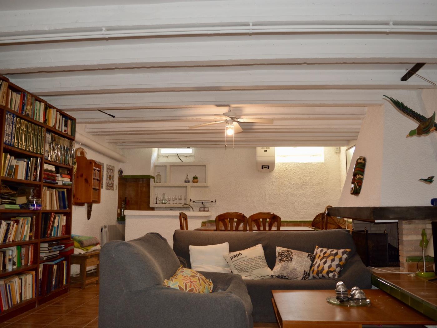 image R97 Exclusiva casa adosada en venta delante de la piscina en Alorda Park 34