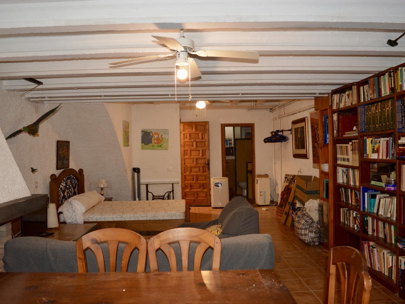 image R97 Exclusiva casa adosada en venta delante de la piscina en Alorda Park 37