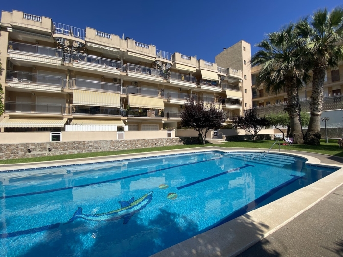 R123 Apartamento con parking + piscina