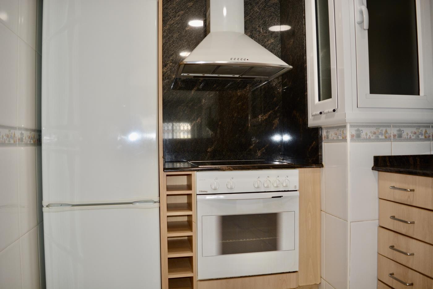 image R123 Apartamento con parking + piscina 14