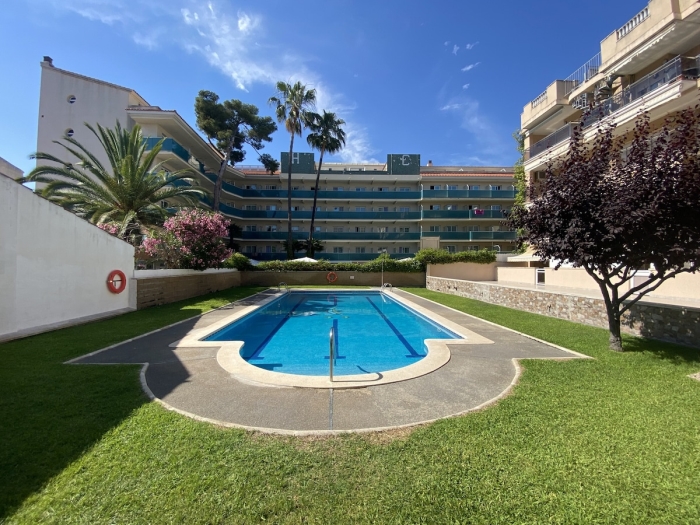 image R123 Apartamento con parking + piscina 2