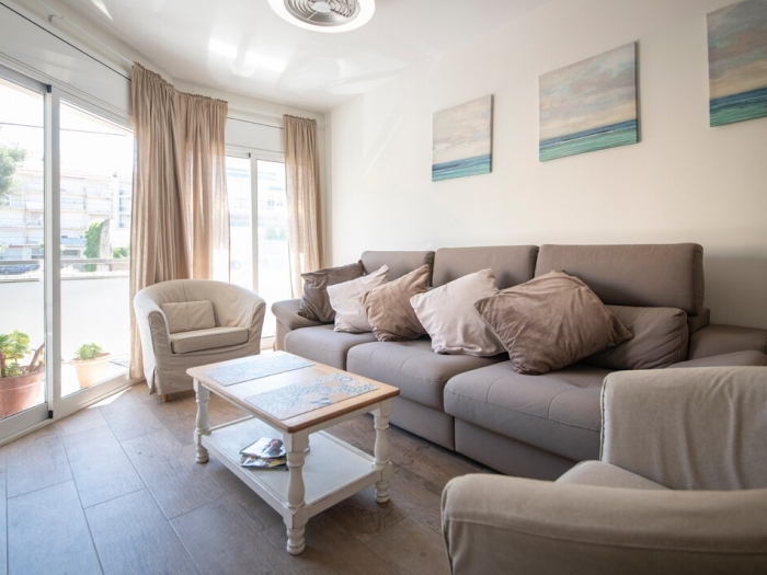 image R128 Apartamento con piscina + parking 7