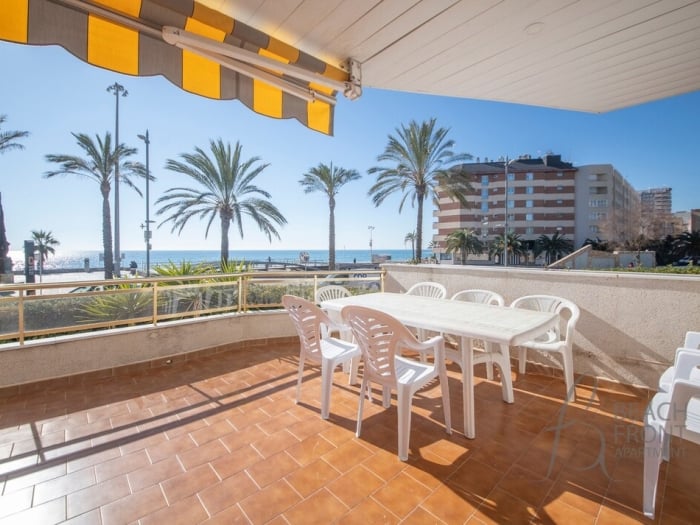 R139 Apartament beachfront Guillem