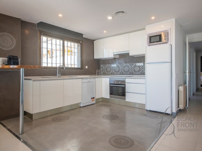 image R139 Apartament beachfront Guillem 2