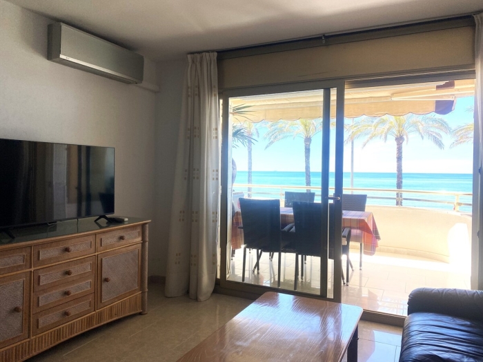 image R151 Beachfrontapartment Calafell 6