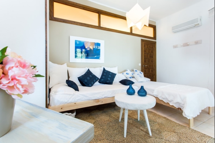image TH06 Villa · Miami Platja · 6 dormitorios · 12 camas · 4 baños 33