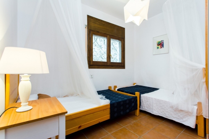 image TH06 Villa · Miami Platja · 6 dormitorios · 12 camas · 4 baños 40