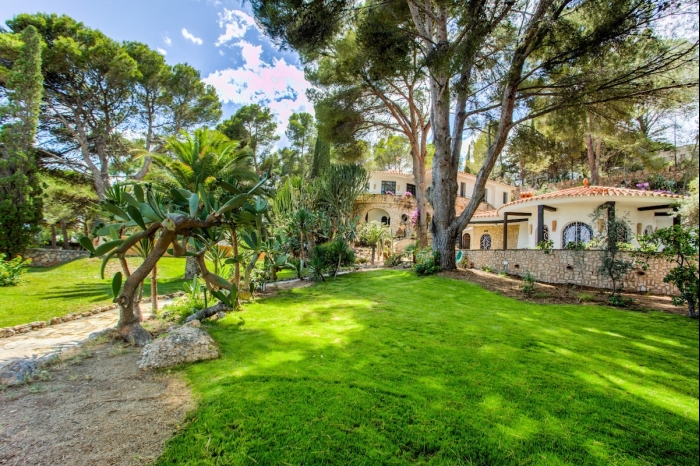 image TH06 Villa · Miami Platja · 6 dormitorios · 12 camas · 4 baños 43