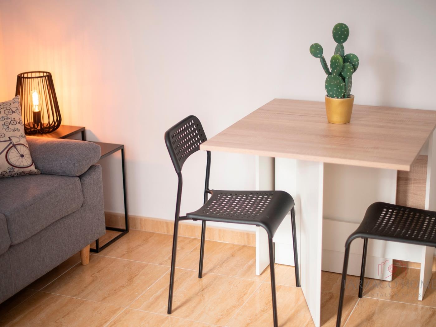 image TH08 Apartamento Moderno con Patio Privado 15