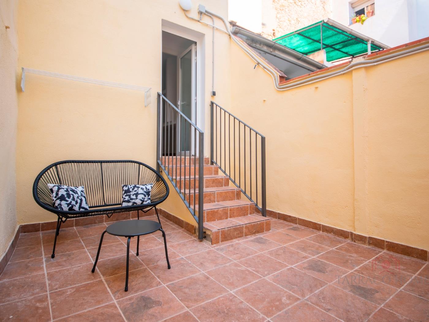 image TH08 Apartamento Moderno con Patio Privado 20