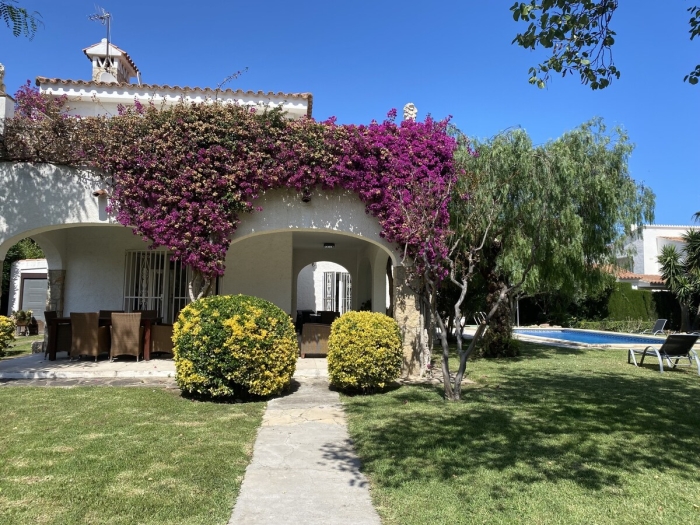 image Villa · Cambrils · 4 dormitorios · 6 camas · 3,5 baños 12