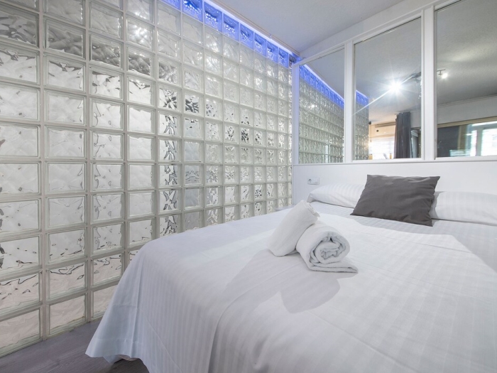 image TH114 Studio en la Rambla Nova 19
