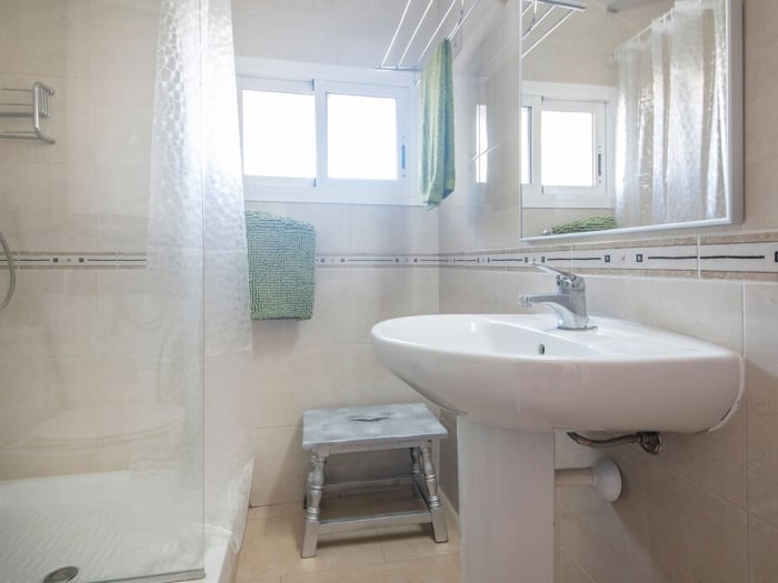 image th123 Apartamento · Tarragona · 1 dormitorio · 2 camas · 1 baño 9