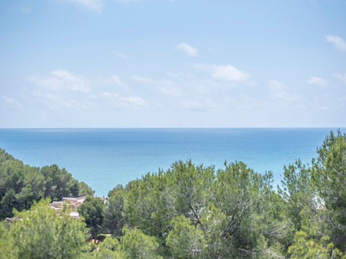 image th128 Villa · Tarragona · 4 dormitorios · 5 camas · 4 baños 24
