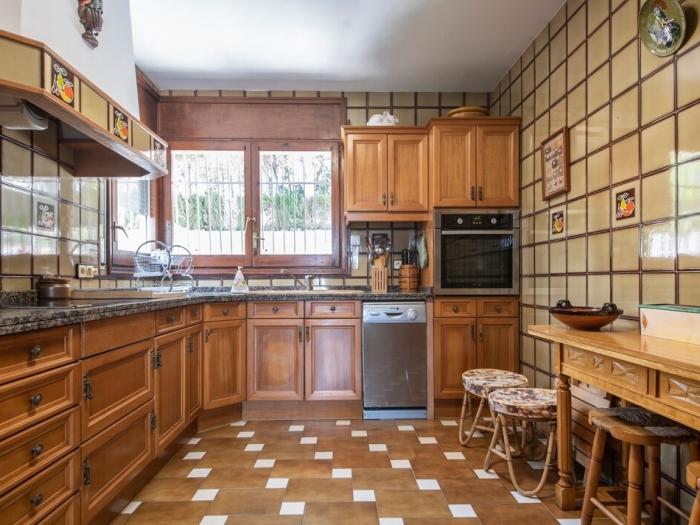 image th128 Villa · Tarragona · 4 dormitorios · 5 camas · 4 baños 30